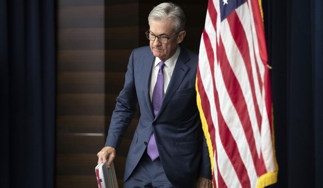 Chủ tịch Fed - ông Jerome Powell ra quyết định hạ lãi suất USD lần 2