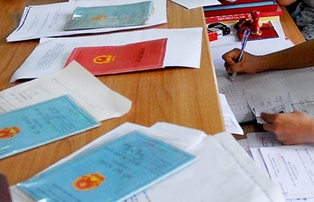 Uỷ ban lưu giấy tờ chứng thực chữ ký trong bao lâu?