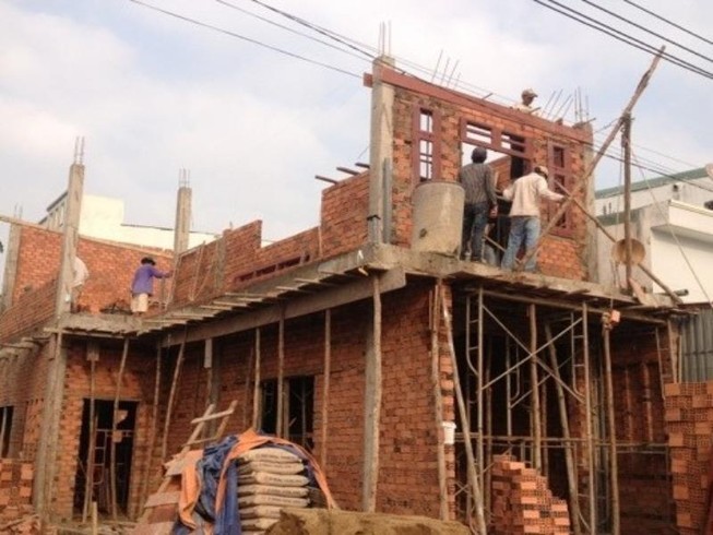 Hóc Môn đề nghị phong tỏa bất động sản vi phạm xây dựng