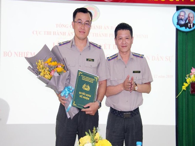 Nhân sự mới