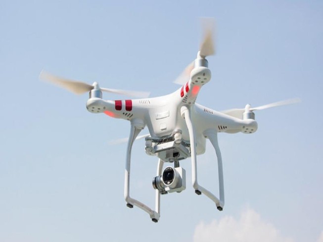 Cấm flycam bay trong phạm vi 8 km từ ranh cảng hàng không