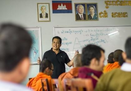 Nhà bình luận chính trị Campuchia bị bắn chết khi đang uống cà phê