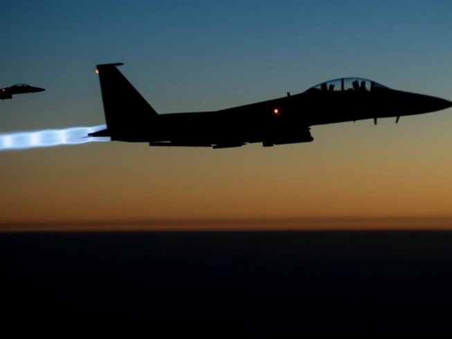 Syria tố Mỹ không kích làm chết hàng trăm người