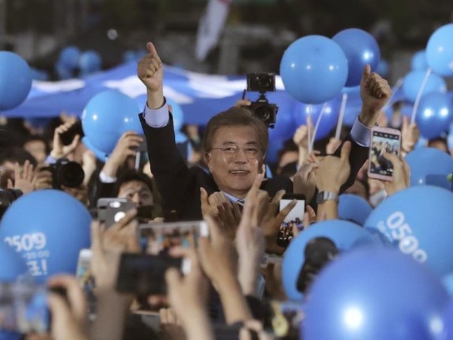 Ông Moon Jae-in nắm chắc ghế Tổng thống Hàn Quốc