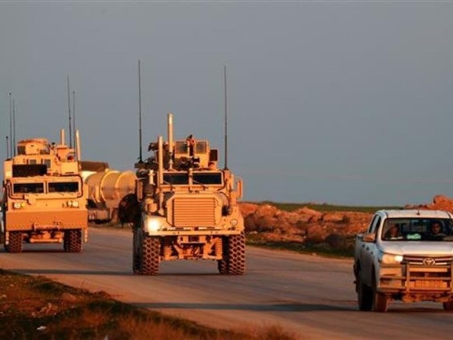 Mỹ điều 250 xe chở đầy vũ khí tiến vào miền Bắc Syria