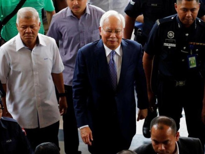 Cựu thủ tướng Najib bị tố tham nhũng hàng tỉ USD để sửa nhà