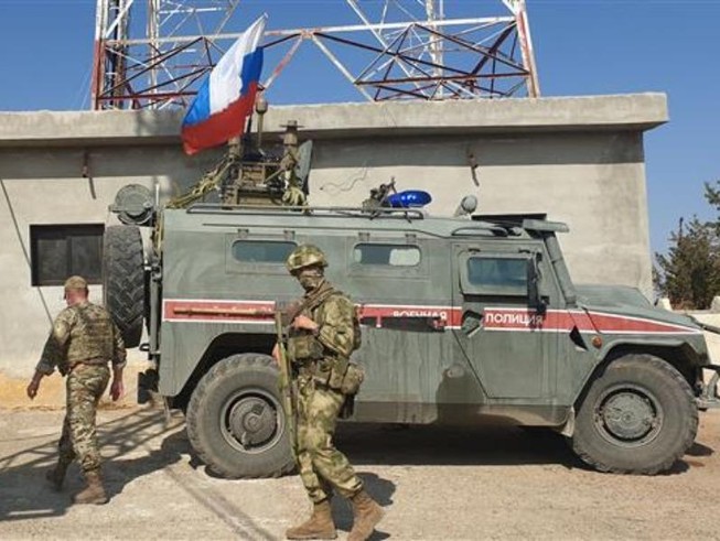 Nga triển khai thêm hàng trăm quân, khí tài tới Syria