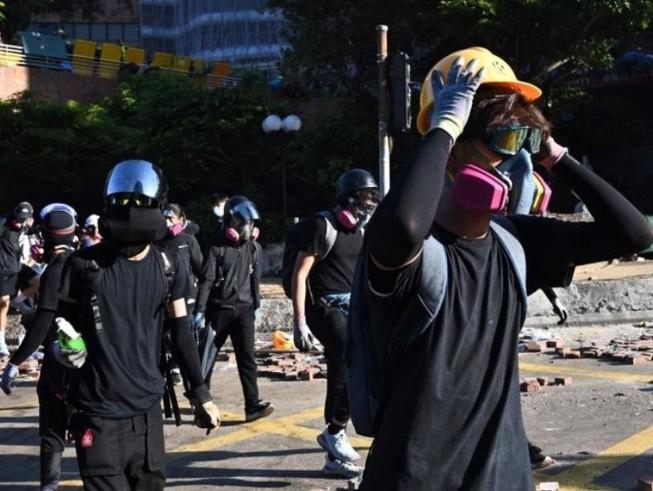 Tòa Hong Kong: Lệnh cấm đeo mặt nạ biểu tình là 'vi hiến'