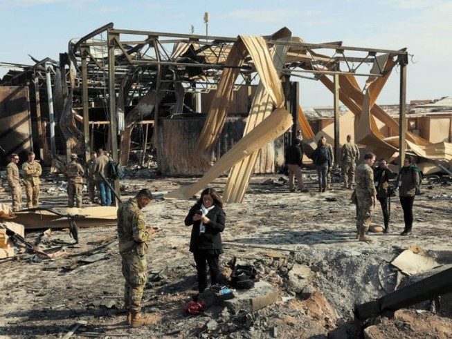 Căn cứ Ayn al-Asad của Mỹ tại Iraq sau vụ không kích của Iran.