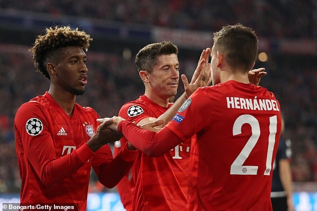 ‘Hùm xám’ chiếm ngôi đầu, Tottenham chia điểm tiếc nuối