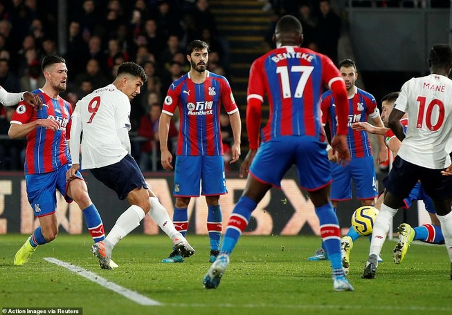 Liverpool thắng khó hiệp 2, Arsenal thoát thua phút bù giờ