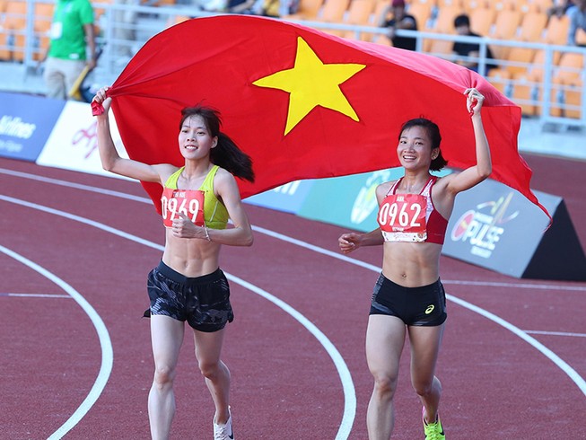 Điền kinh, bơi tiếp tục mang vàng về cho thể thao Việt Nam
