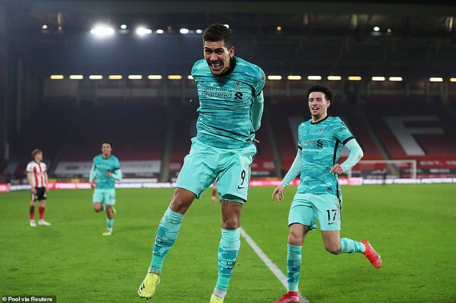 Đánh bại đội bét bảng, Liverpool trở lại cuộc đua Top 4
