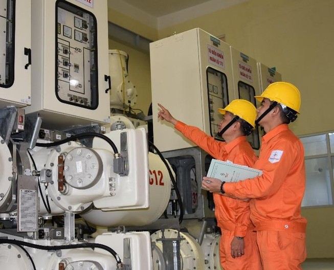 Bộ Công Thương lập ba đoàn kiểm tra việc tăng giá điện