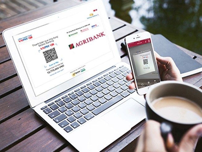 Mua vé Vietnam Airlines qua E-Mobile Banking, nhận ưu đãi
