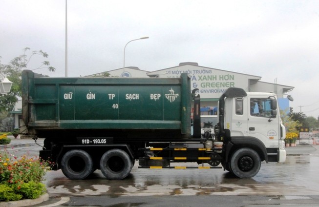 TP.HCM: Chuẩn hóa mẫu xe thu gom chất thải rắn