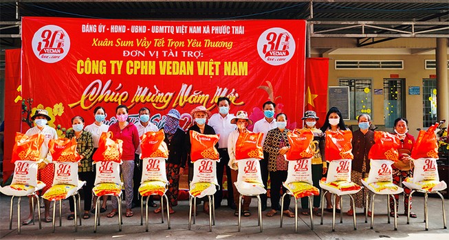 Vedan Việt Nam trao 1.000 phần quà Tết cho người dân Đồng Nai