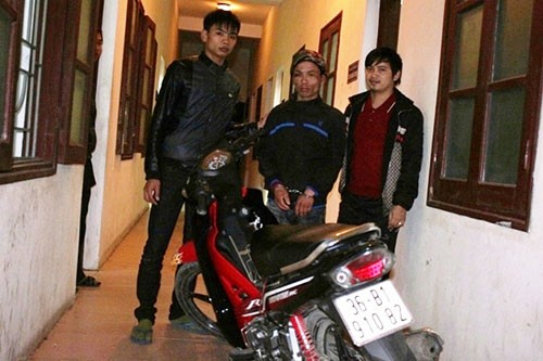 Nhà báo truy đuổi kẻ trộm xe máy