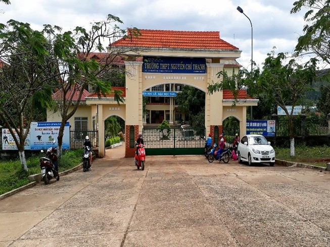 Nam sinh nguy kịch vì bị bạn Facebook dùng súng bắn