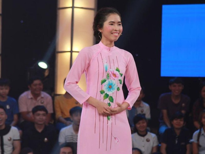 Mặt đơ, hát bài 'Một con vịt' và ẵm 150 triệu