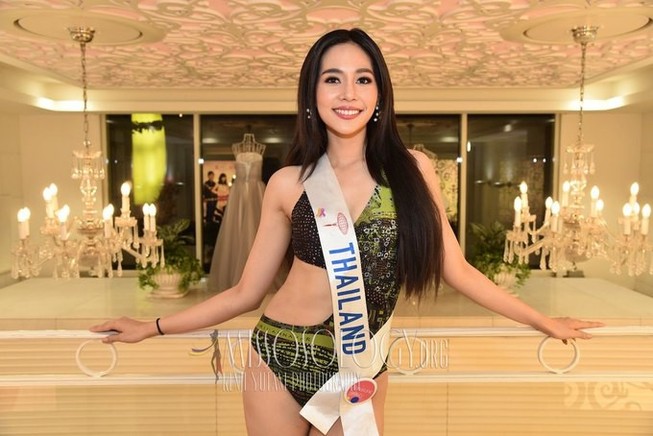 Ngắm nhan sắc 25 tuổi của tân Hoa hậu Quốc tế 2019