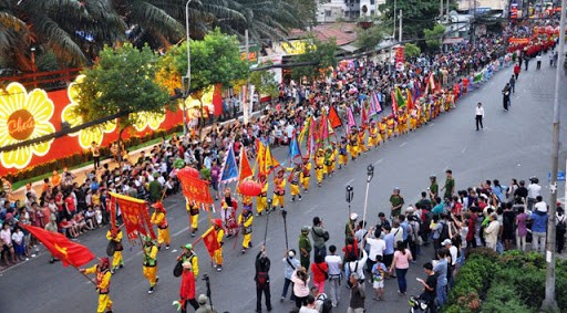 Tết Nguyên tiêu ở Chợ Lớn, ngày Thơ bị hủy vì dịch Corona