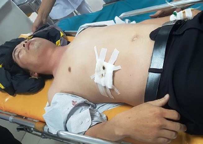 Học sinh đâm thầy giáo ở Quảng Bình là lớp trưởng