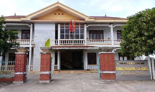 Vụ tố bị hiếp dâm tại trụ sở: Giữ quyết định xử phạt 200.000