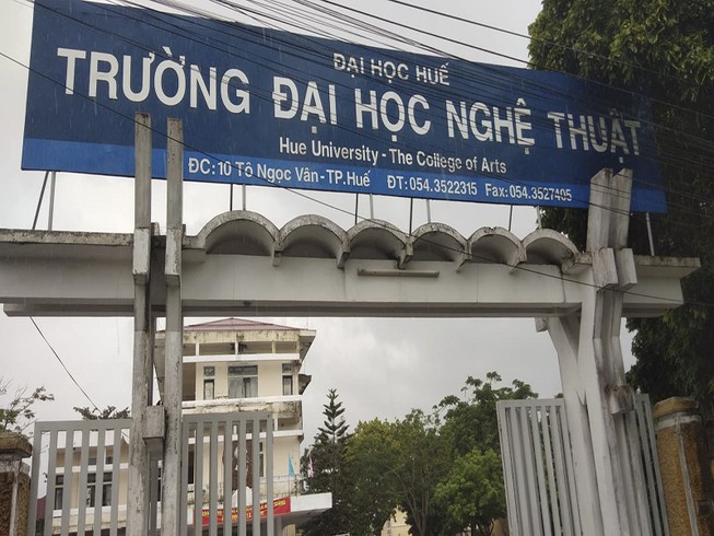 Tuyển sinh khó, ĐH Nghệ thuật Huế cắt hợp đồng 7 giảng viên