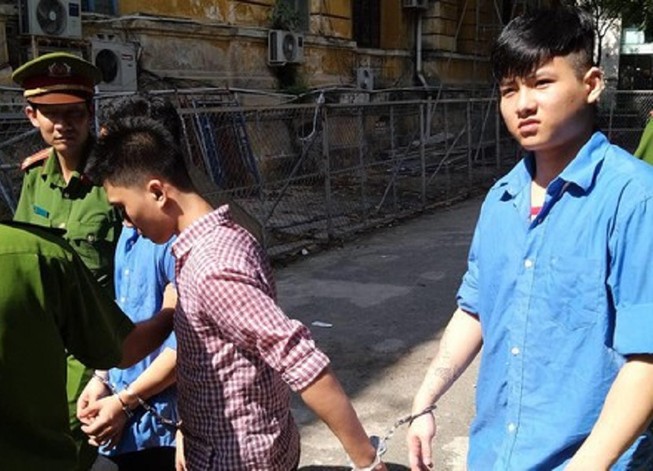 Thực hiện 15 vụ cướp vẫn kêu 'phạm tội lần đầu'