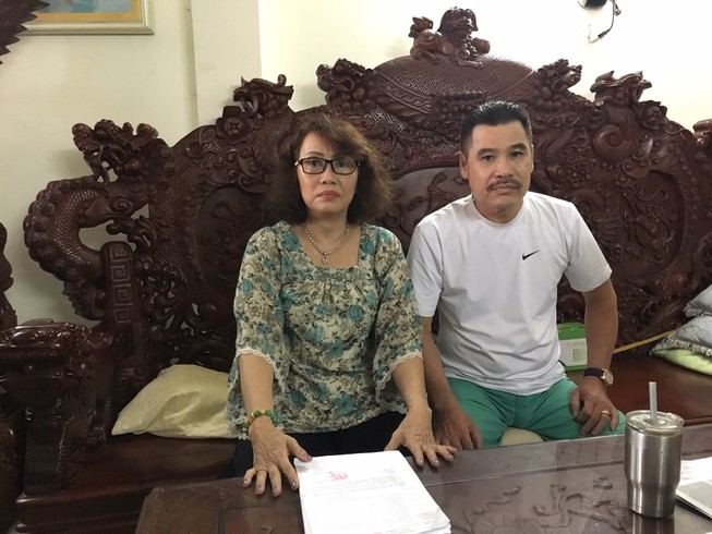 Chuyển hồ sơ vụ vợ chồng bị cấm xuất cảnh lên tòa TP.HCM