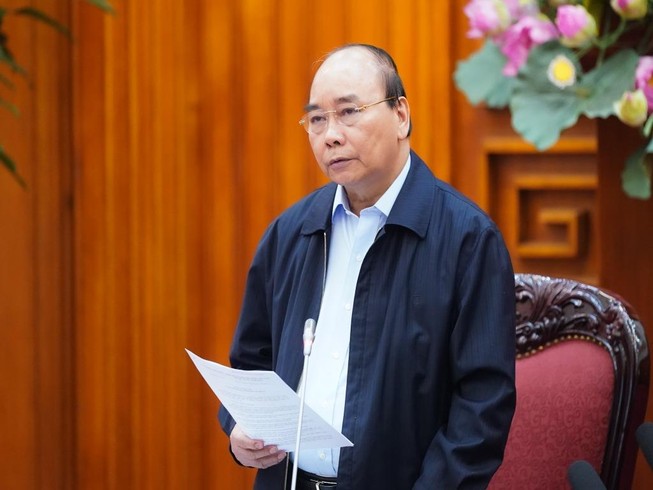 Thủ tướng: Tạm dừng mọi cuộc hội họp, tập trung trên 20 người