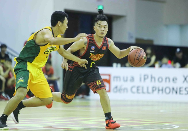 Saigon Heat mất ngôi sau thất bại trên sân nhà