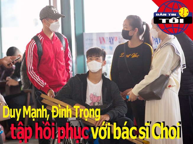 Duy Mạnh tập hồi phục với bác sĩ Choi; Chelsea chống COVID-19