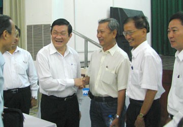 Luôn ở bên cạnh người tố cáo tham nhũng