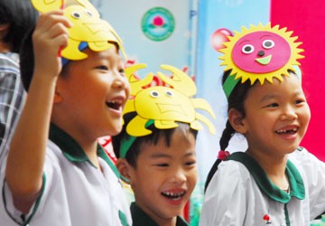 Đừng bắt các cháu học quá sức!