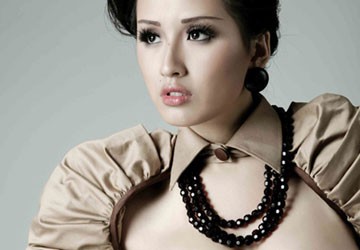 Mai Phương Thúy: 'Ai nói hoa hậu là học dốt'