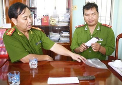 Cầm dao giết người vì mâu thuẫn khi hát karaoke