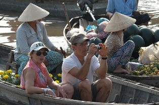 Du lịch ĐBSCL: “Con gà đẻ trứng vàng... nhiễm cúm”