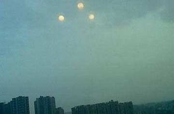 Ba Mặt Trời cùng xuất hiện một lúc ở Trung Quốc