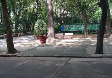 Bỏ trống sân trường vào hè: rất lãng phí