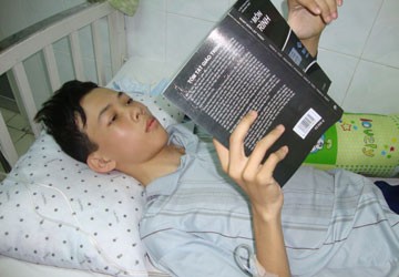 Một học sinh giỏi đối mặt với ung thư