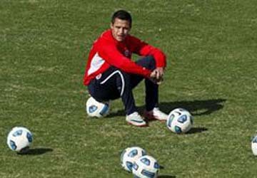 Sanchez còn cách Barca... 1 triệu euro