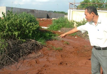 Bà Rịa-Vũng Tàu: Một công ty dệt nhuộm xả nước thải ra môi trường