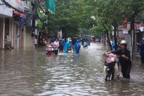 25 điểm ngập úng ở Hà Nội cần tránh khi bão số 1 đổ bộ