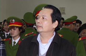 Hiệu trưởng Sầm Đức Xương mua dâm được giảm án