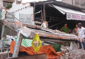 Sập ban công nhà ở Cần Thơ