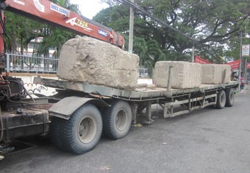 Cháy xe tải trong hầm Hải Vân