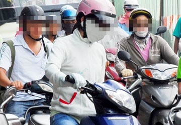 Lại đề xuất “ngực lép” không được lái xe
