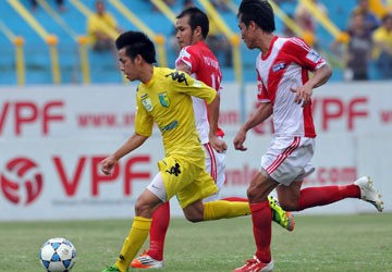 “Đánh thức” tiền đạo nội